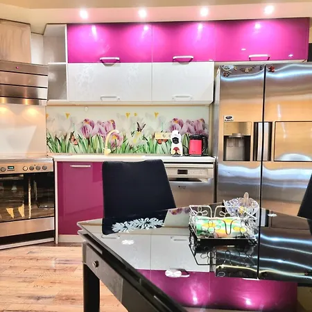 Premium 2Bd Central View Burgas With Parking Апартамент *