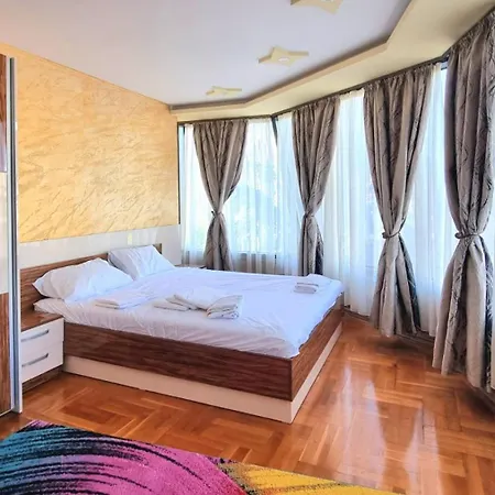 Апартамент Premium 2Bd Central View Burgas With Parking Бургас
