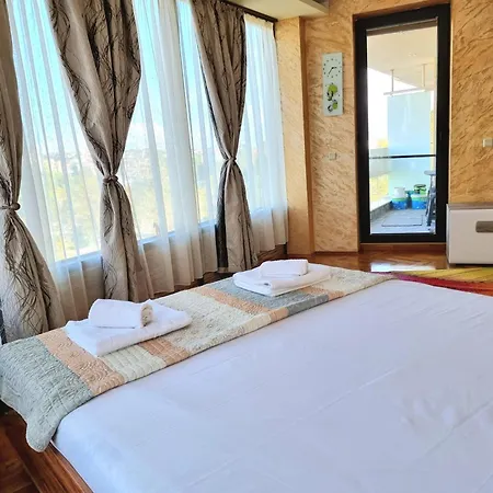 Апартамент Premium 2Bd Central View Burgas With Parking