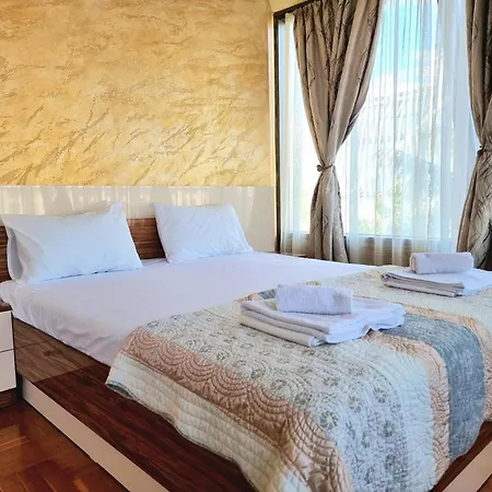 Апартамент Premium 2Bd Central View Burgas With Parking
