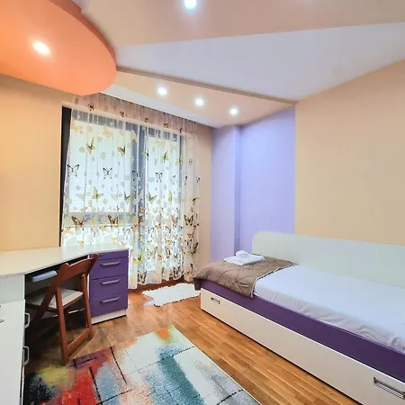 Premium 2Bd Central View Burgas With Parking Апартамент