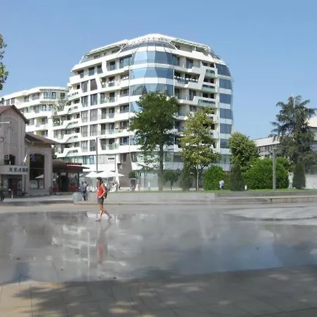 Premium 2Bd Central View Burgas With Parking Апартамент